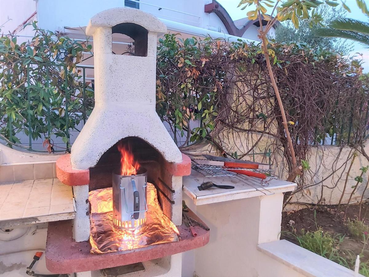 ספרלונגה La Villa Fronte Spiaggia Bandiera Blu מראה חיצוני תמונה
