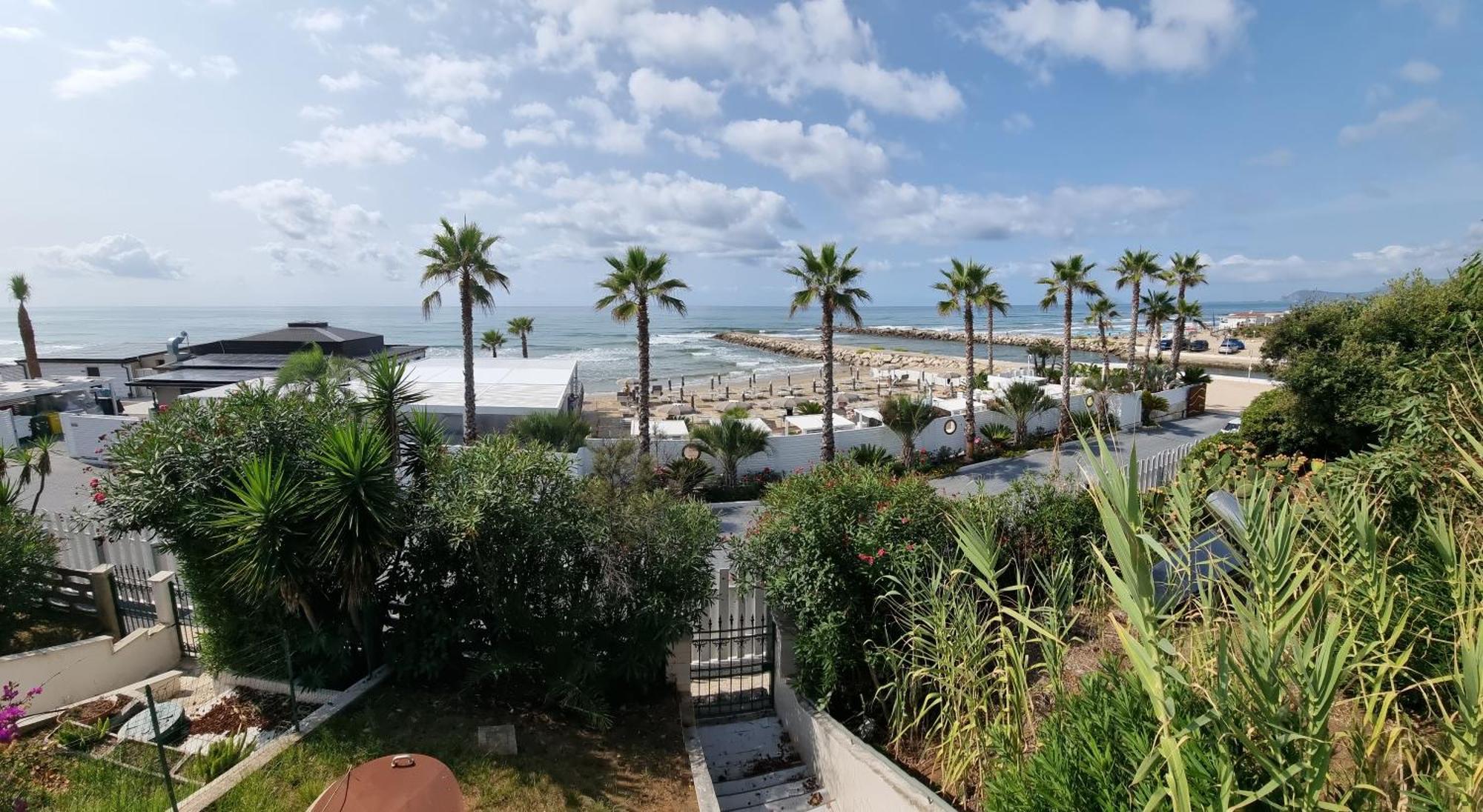 ספרלונגה La Villa Fronte Spiaggia Bandiera Blu מראה חיצוני תמונה