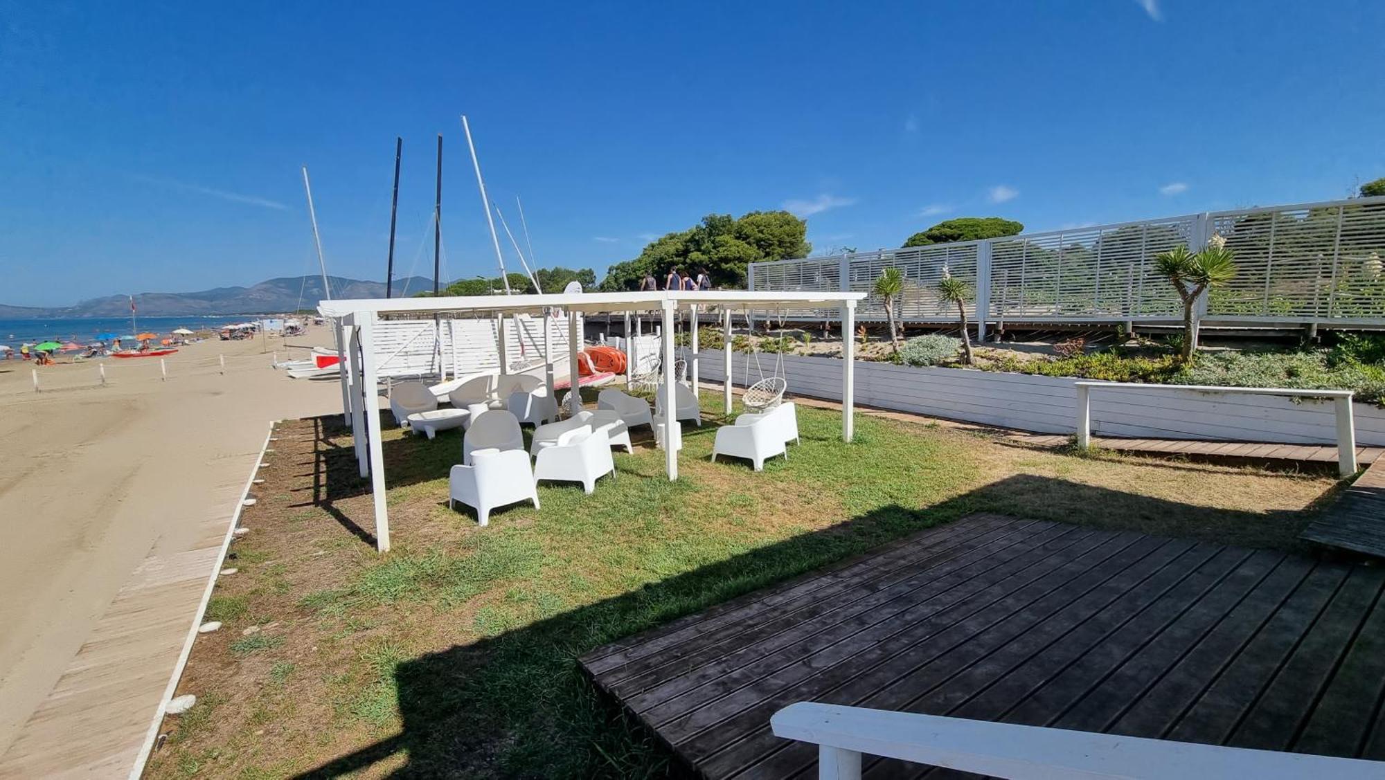 ספרלונגה La Villa Fronte Spiaggia Bandiera Blu מראה חיצוני תמונה