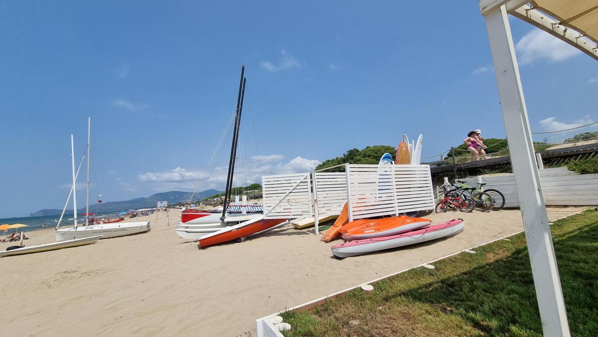 ספרלונגה La Villa Fronte Spiaggia Bandiera Blu מראה חיצוני תמונה