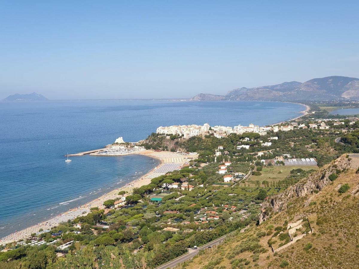 ספרלונגה La Villa Fronte Spiaggia Bandiera Blu מראה חיצוני תמונה